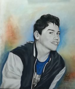 Retrato a carboncillo con fondo de color pastel